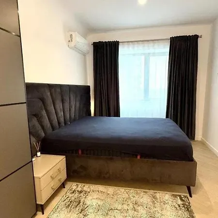 One Of One - Elegant In Апартаменты